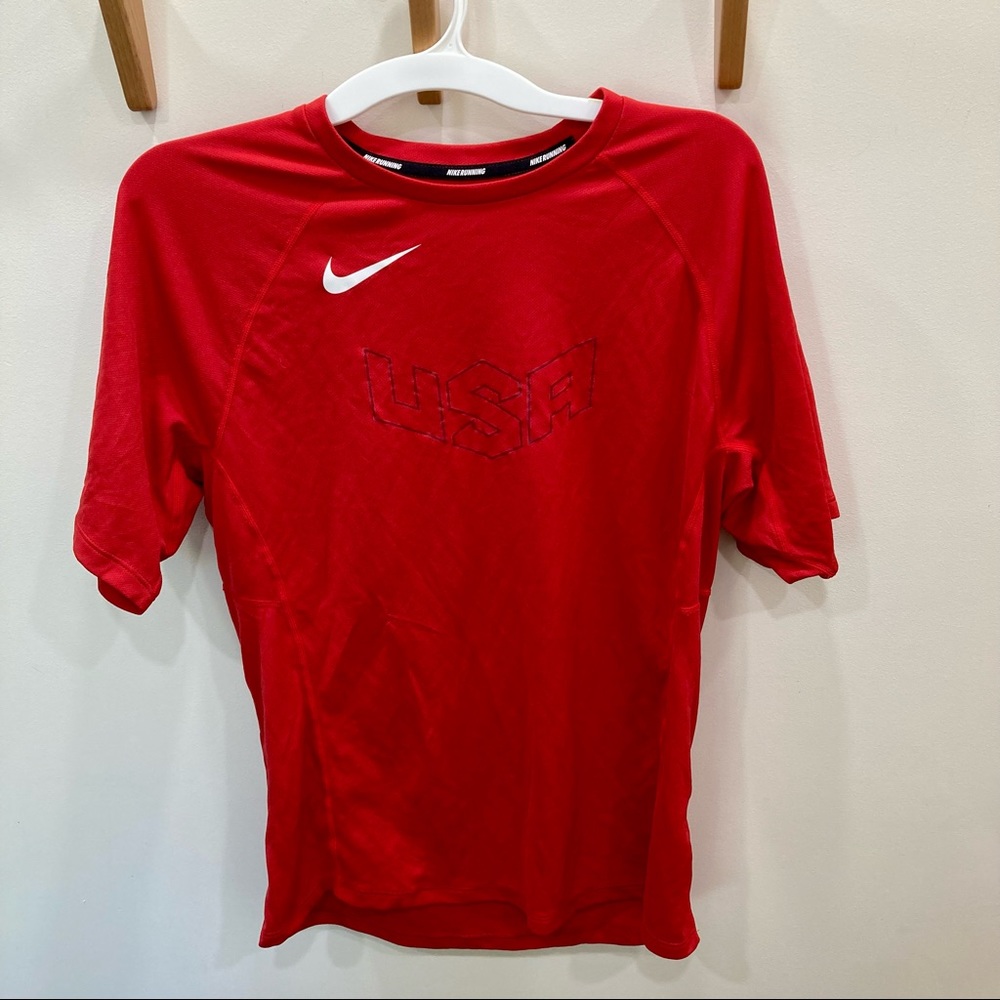 Nike Team USATF Short Sleeve Running Shirt, men’s size medium